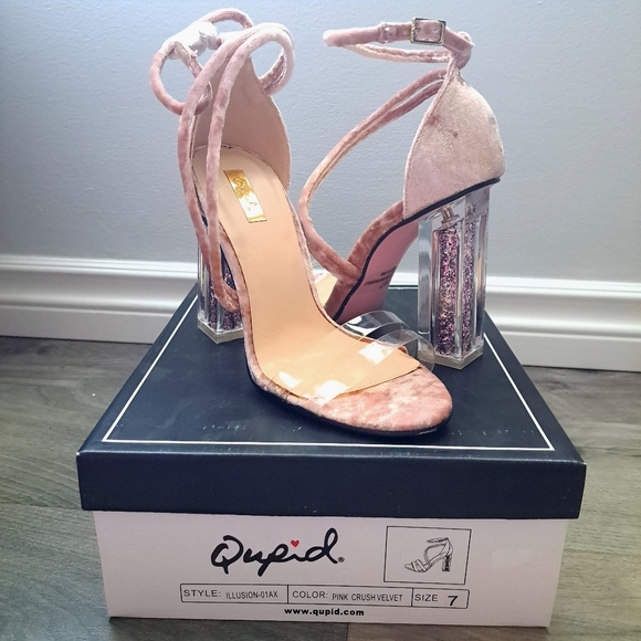 Qupid | Pink crush velvet ~ open toed chunky glitter heel with straps - Picture 1 of 11